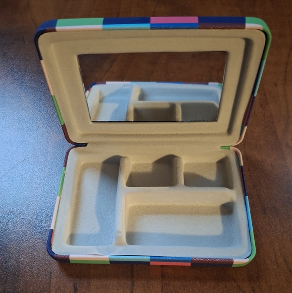 Assorted Checkered Portable Jewelry Case By Kikkerland- 3 Designs Available - Picture 12 of 12